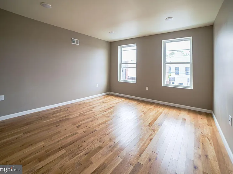 1806 N Willington St #2 — Photo 6