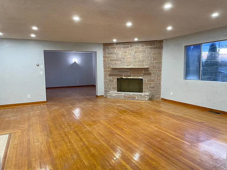 480 Napa St — Photo 9