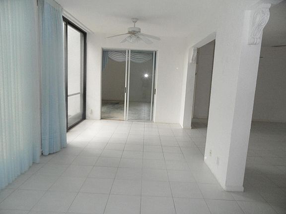 4th image of 11730 Briarwood Cir APT 2