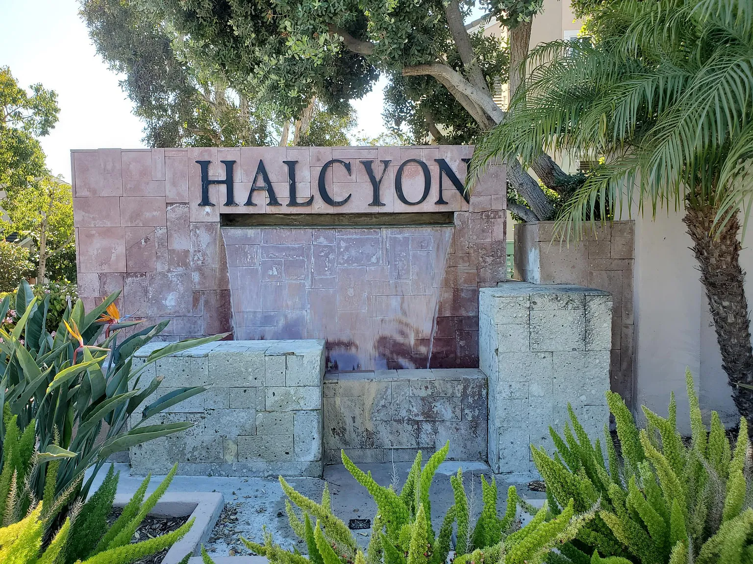 3 bed, 2.5 bath, 1432 sqft, $4,650 — Photo 1