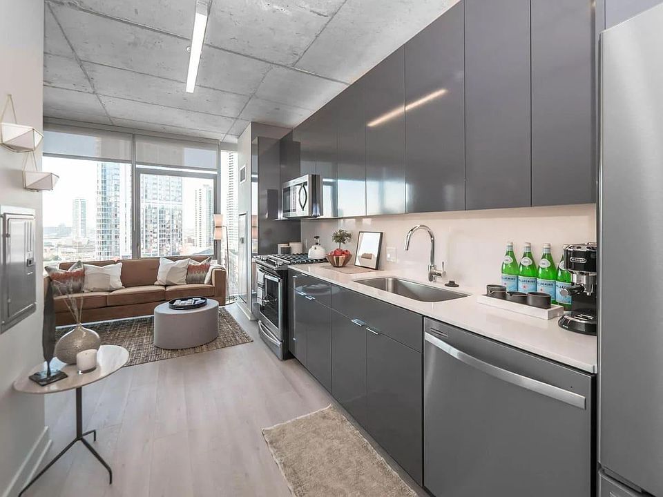 1st image of 215 W Illinois St #1607