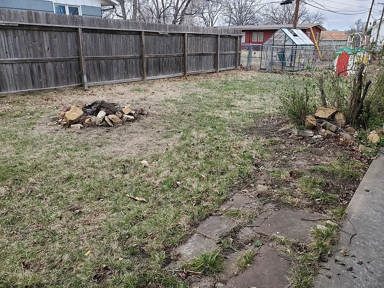 1711 SW Kent Pl — Photo 35