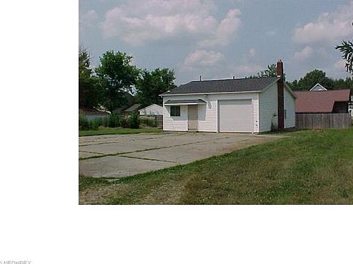 2nd image of 26 Railroad Ave
