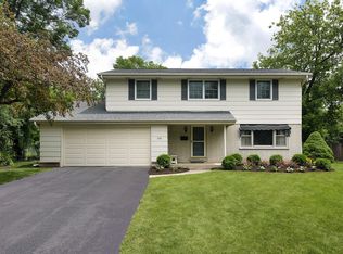 1635 Imperial Dr, Glenview, IL