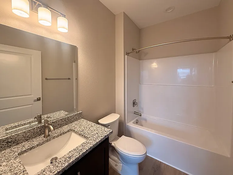 5534-5564 Skyline Rd S — Photo 88