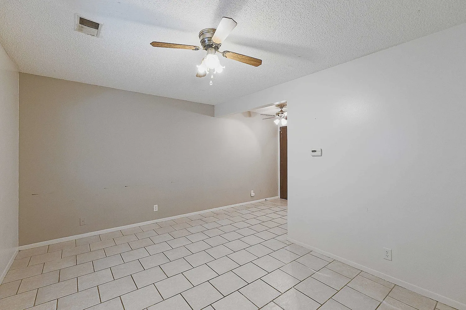 1 bed, 560 sqft, $649 — Photo 4