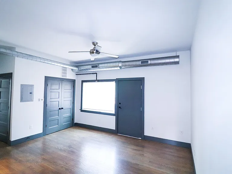 2616 Short Vine — Photo 19