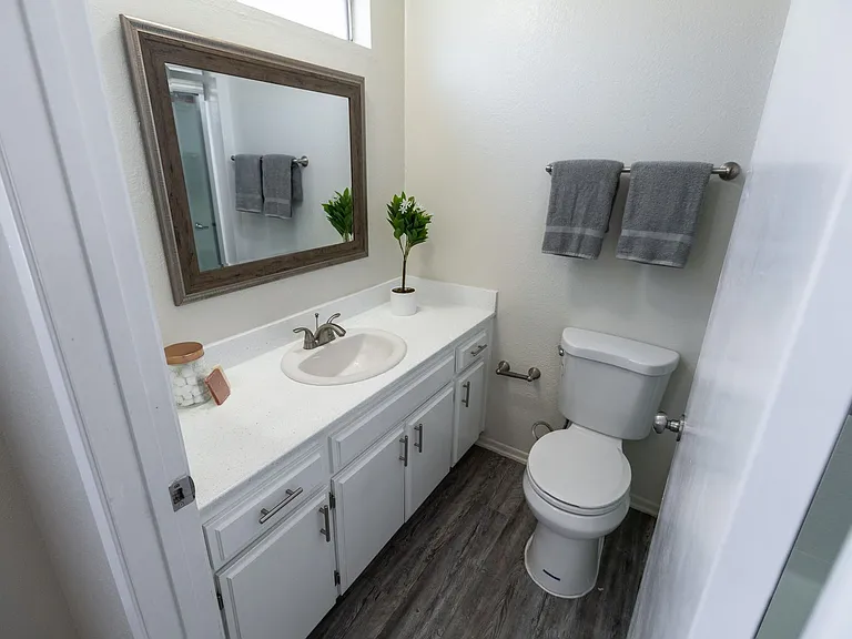 6651 Haskell Ave — Photo 27