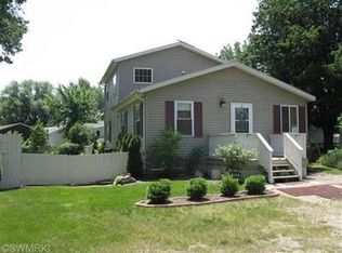 N Road Frontage, Crystal, MI 48818