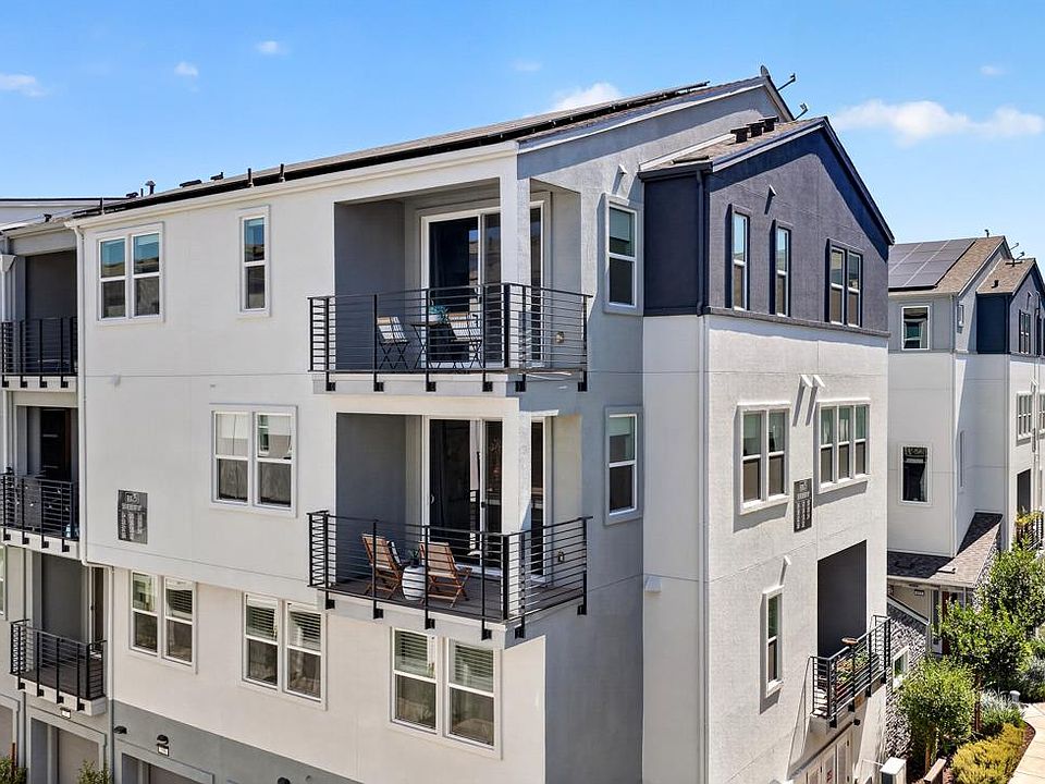 1st image of 586 Redberry Way