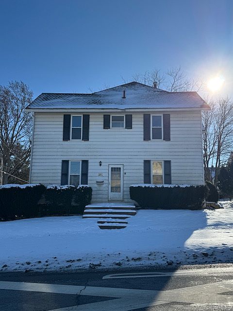 1st image of 109 E Park Ave