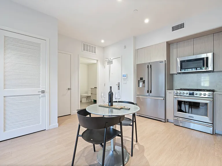5843 W 88th St — Photo 40