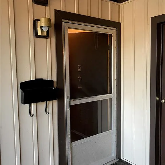 17 Hastings Ct #A — Photo 3