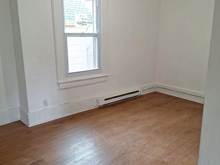 205 Beecher St #3 — Photo 5
