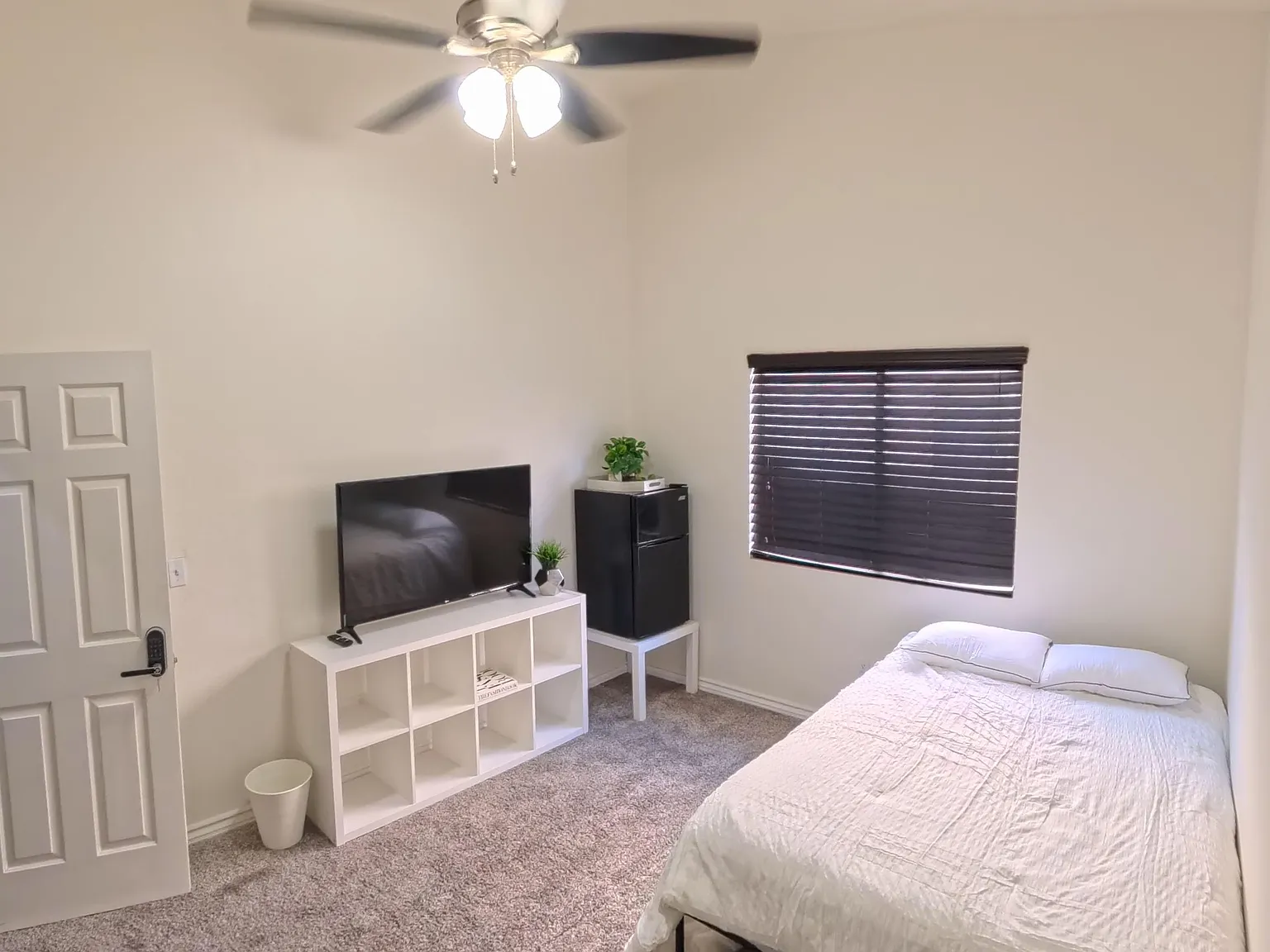 4 bed, 2.5 bath, 1967 sqft, $953 — Photo 4