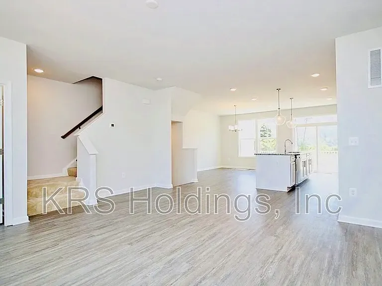 3207 Bergen St — Photo 3