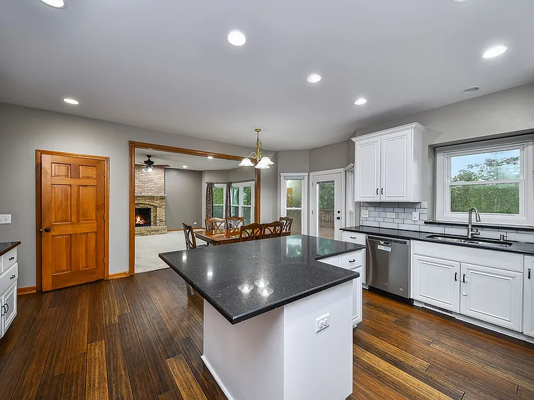 1156 Keim Ct — Photo 9