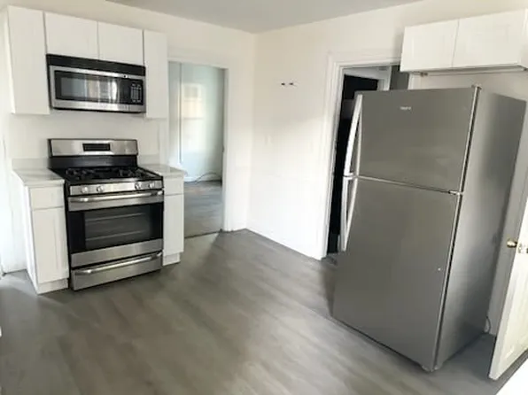 14 Madison St, Providence, RI 02907