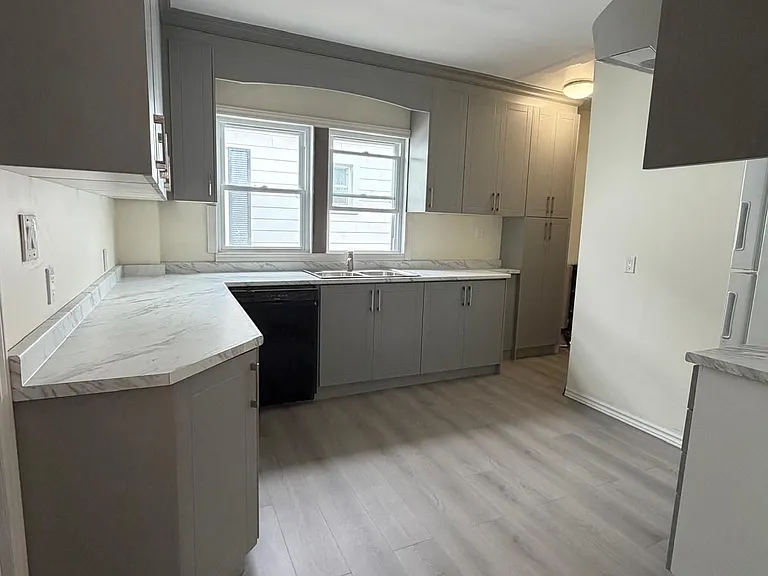 43 Dacotah St — Photo 11