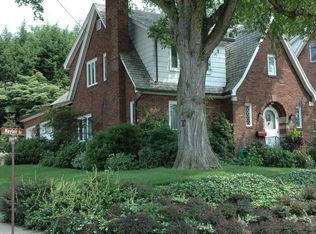 86 Mayfair Dr, Pittsburgh, PA