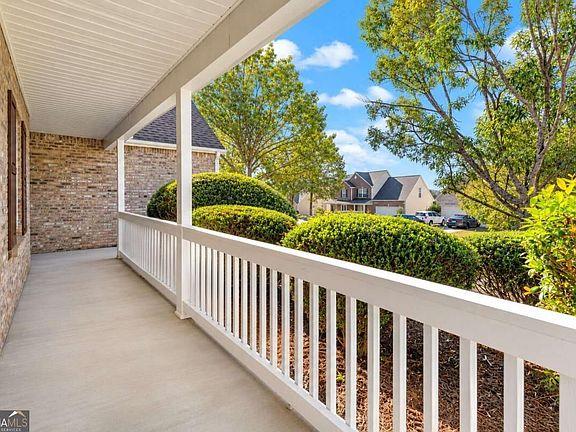 2nd image of 2425 Green Hollow Ct
