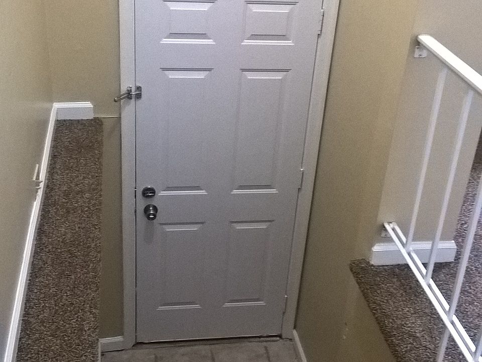 Upstairs Entryway