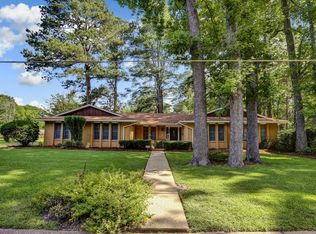 1026 Briarwood Dr, Jackson, MS 39211