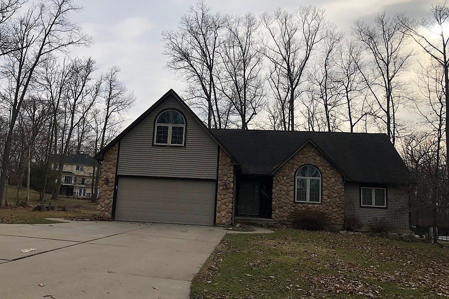 1st image of 7513 Majestic Woods Dr #15