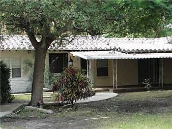 1st image of 320 Menores Ave