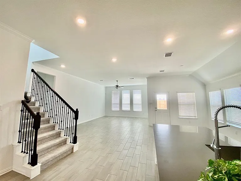 8710 Morning Glow Dr — Photo 9