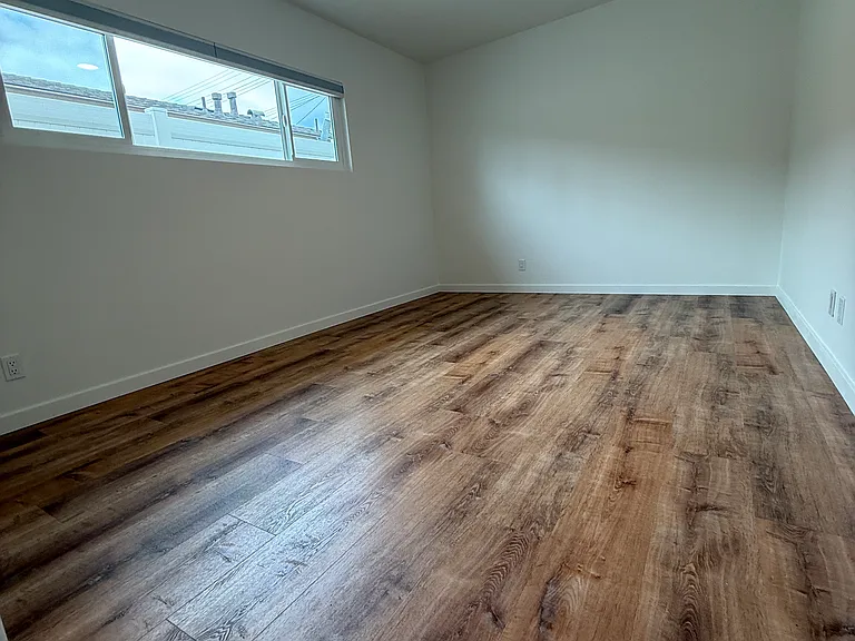 1509 N Hollywood Way #B — Photo 25