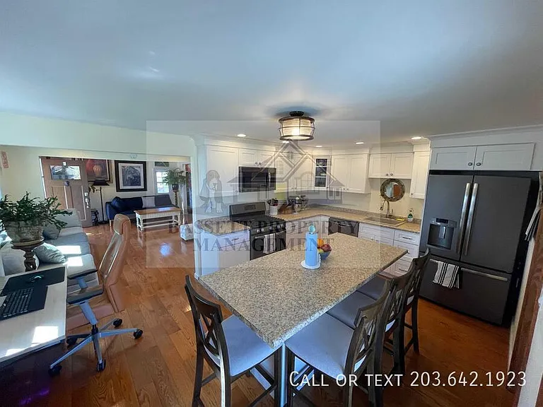 21 Stevens St — Photo 6
