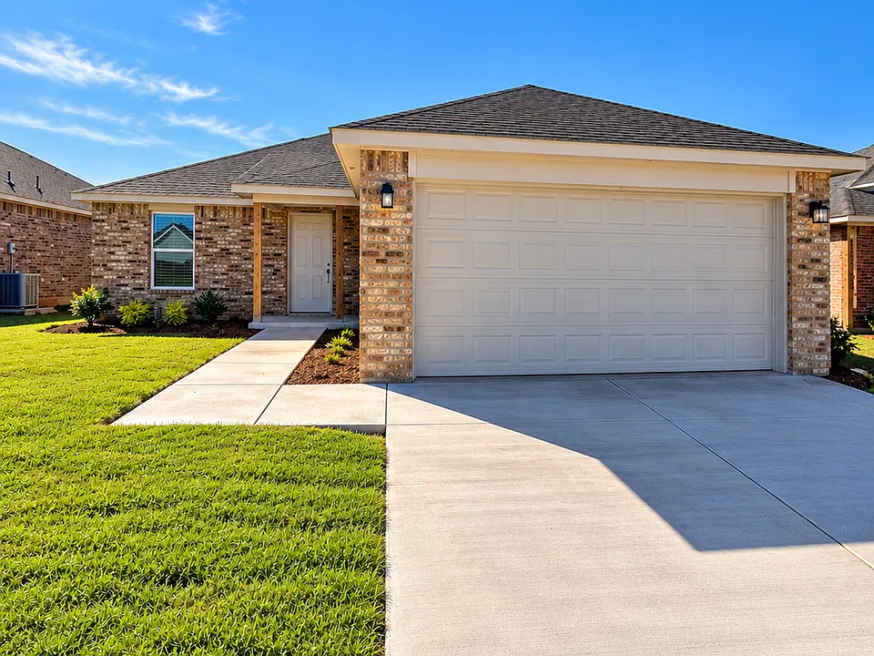 1625 Highland Loop