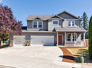 1827 N Falcon Dr, Ridgefield, WA 98642