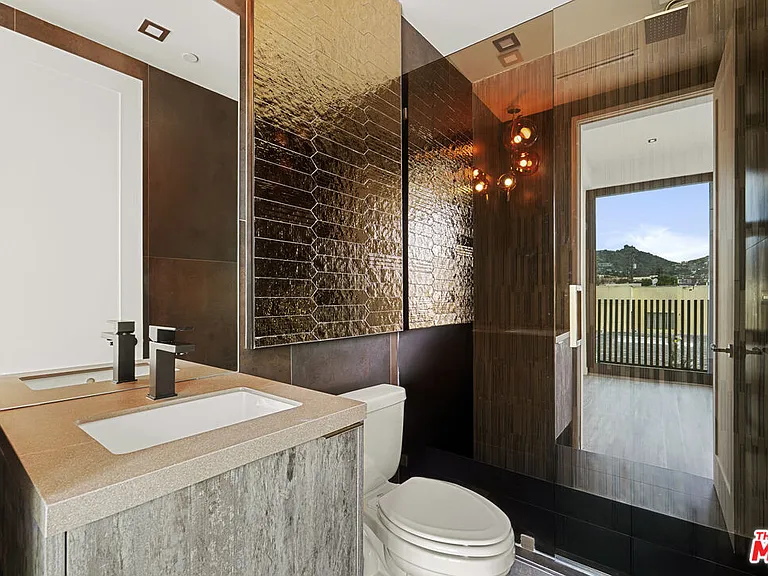 1021 N Ogden Dr #Penthouse 5 — Photo 20
