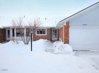 2624 Falcon Pointe Dr NW, Grand Rapids, MI 49534