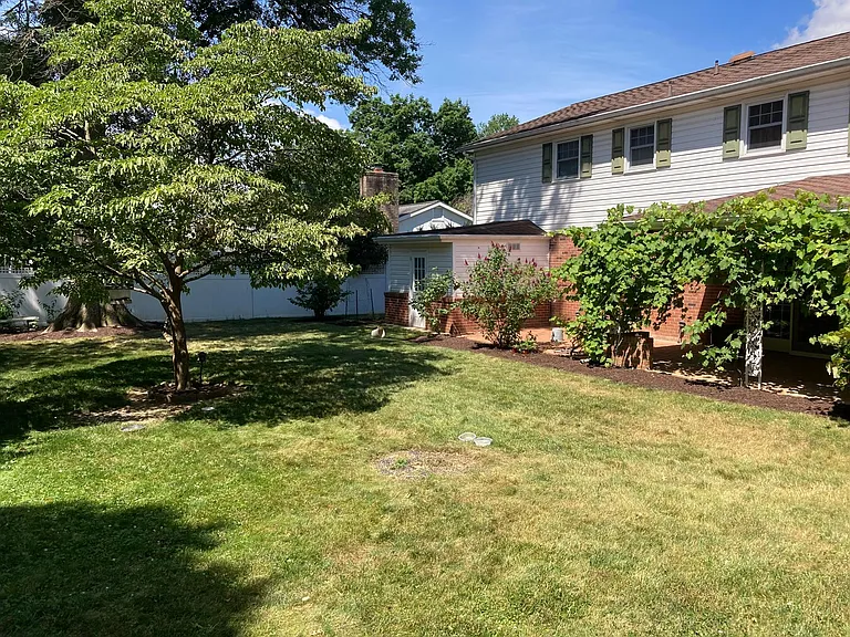 54 Sycamore Ln — Photo 7