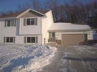 30 5th St SE, Medford, MN 55049