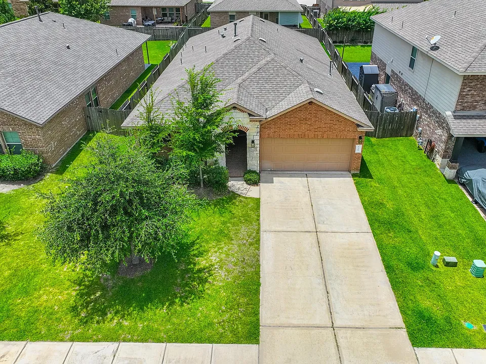 138 Meadow Grove Dr