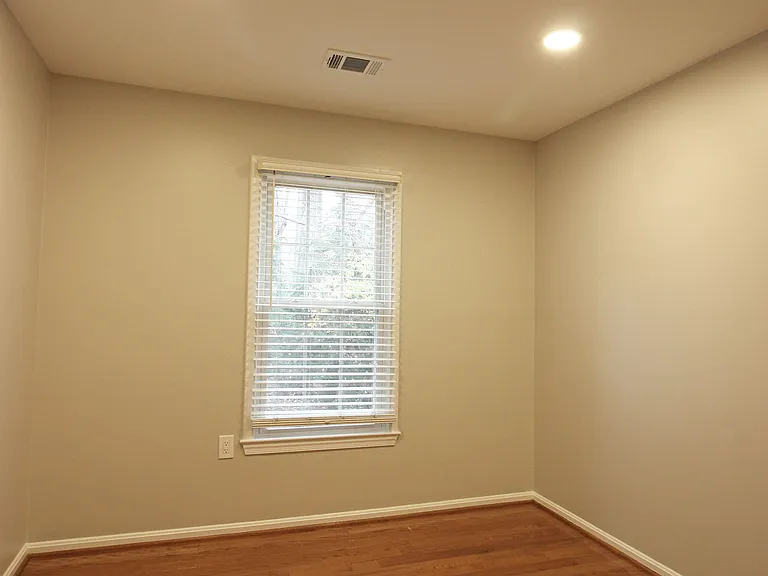 4427 Holly Ave — Photo 22