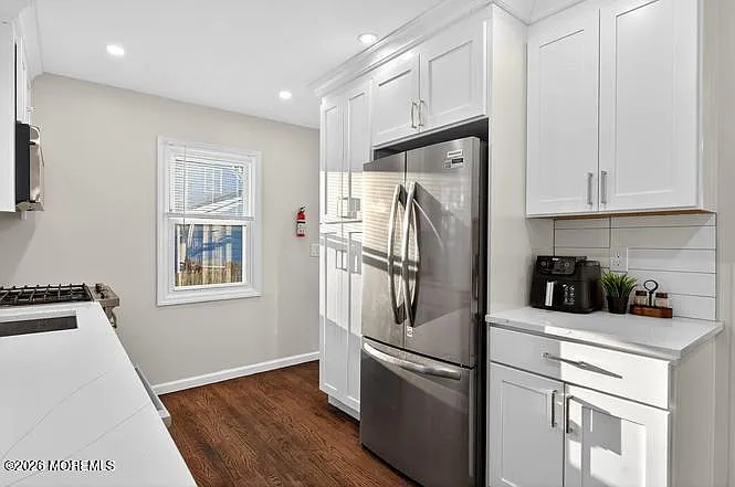 5 Lois Ave — Photo 19