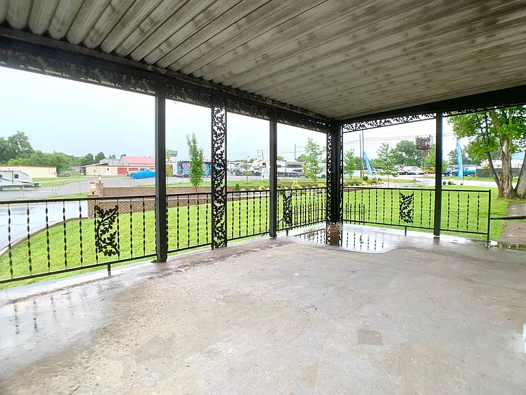 917 Sinclair Dr — Photo 31