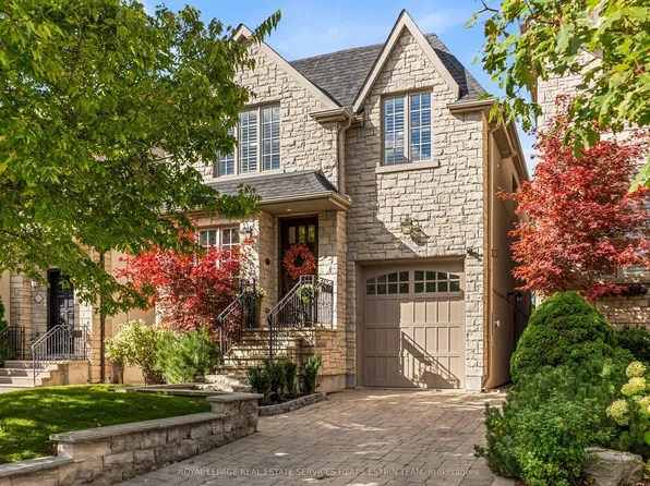 130 Donlea Dr, Toronto, ON M4G 2M5