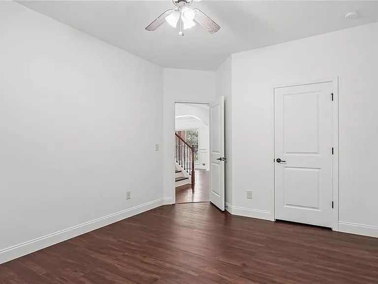 5811 Kendrix Ridge Dr — Photo 48