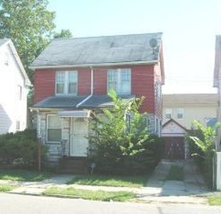 22006 108th Ave, Queens Village, NY, 11429
