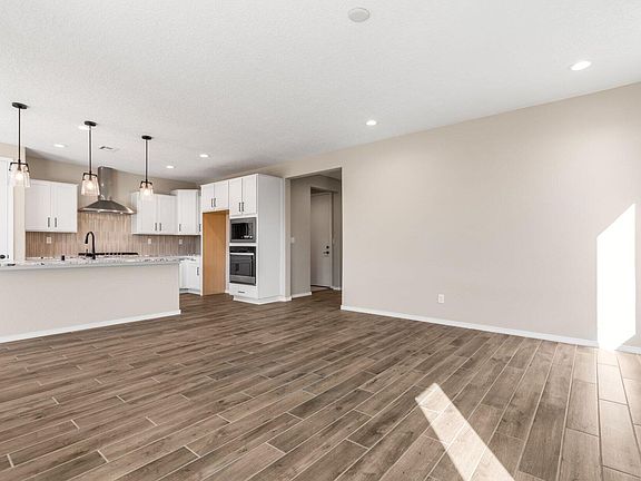 5th image of 3027 Malaquita St SE
