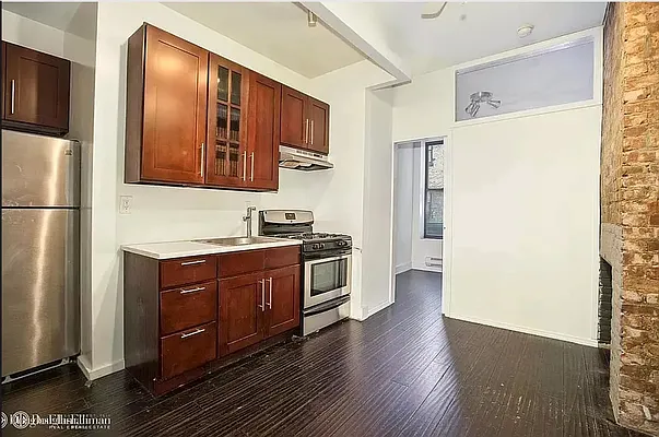 Rented by Douglas Elliman | media 14