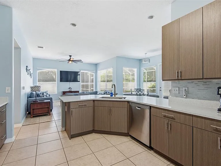 6 Burrell Pl — Photo 14
