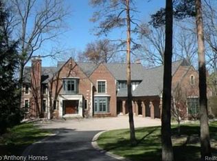 6476 Cornerstone Ln, Rochester Hills, MI 48306