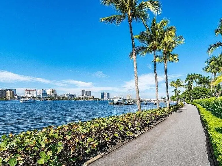 1805 N Flagler Dr #107 — Photo 5